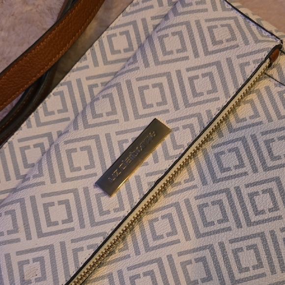 Liz Claiborne White and Brown Geometric Crossbody Bag - Picture 3 of 7